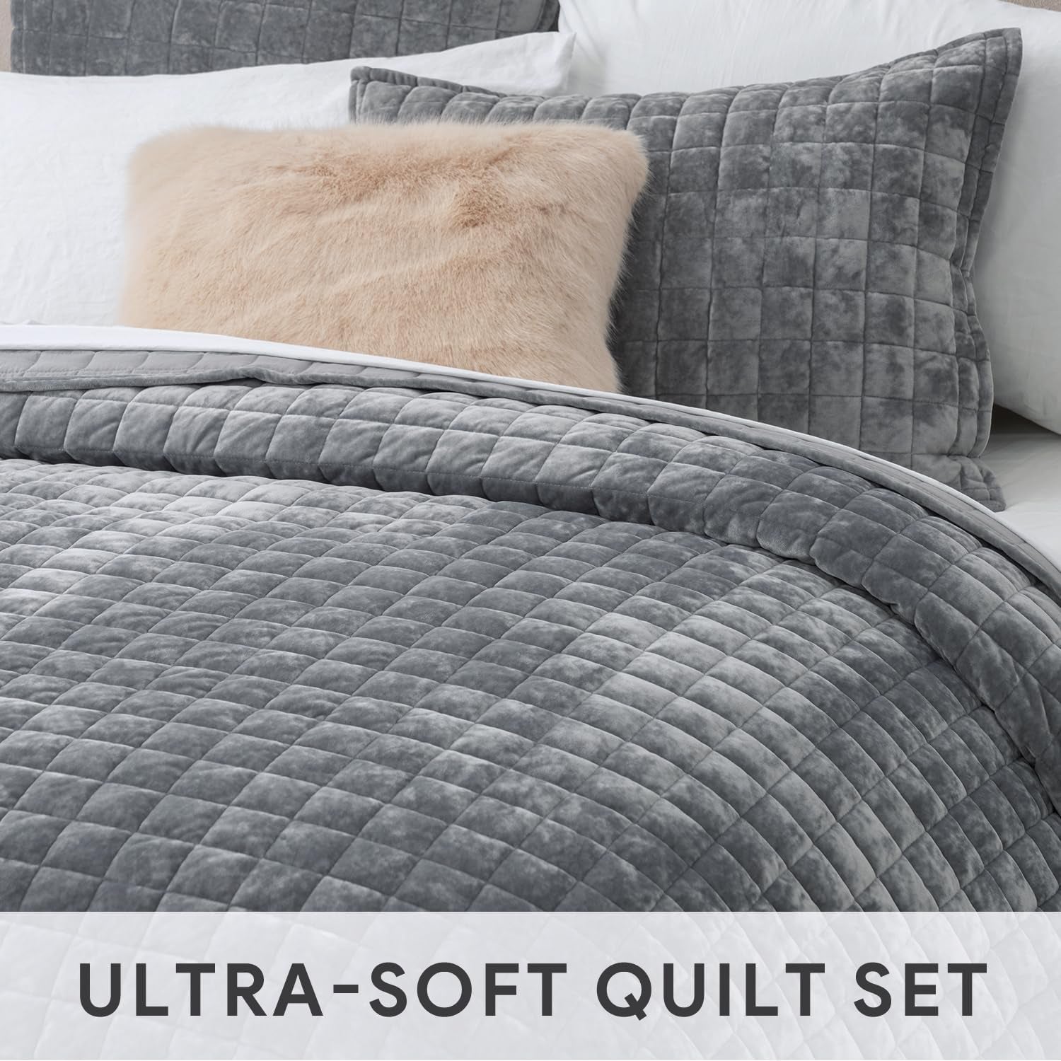Premium Velvet Quilt Set for Full/Queen Size Beds, Lightweight Comforter with Oversized Bedspread and 2 Coordinating Pillow Shams, All-Season Bedding in Gray