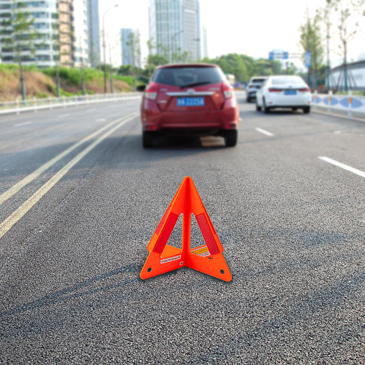 Essential All-Weather Auto Safety Kit for Every Driver